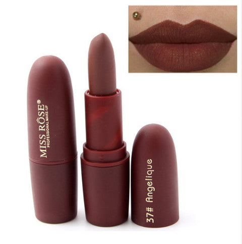 Matte moisturizing lipstick