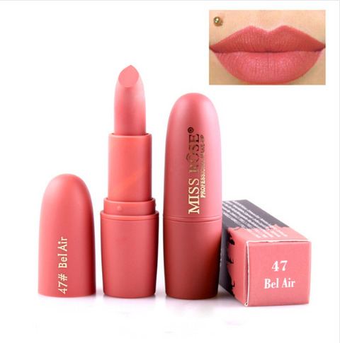 Matte moisturizing lipstick